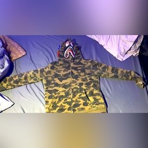 Bape hoodie local/ship $200 or trade